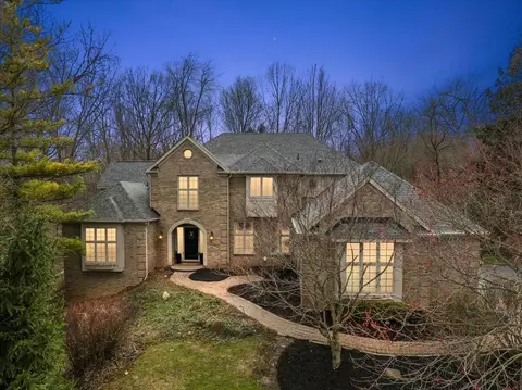 4770 Forest Rdg, Rochester, MI 48306