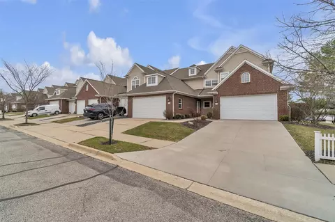 2908 N Knightsbridge, Ann Arbor, MI 48105