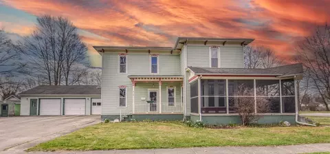 17 Pleasant, Quincy, MI 49082