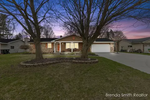 8102 Birchwood, Jenison, MI 49428