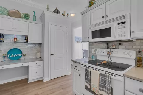 Kitchen - 442 Constitution, Brooklyn, MI 49230 photo 3 of 6