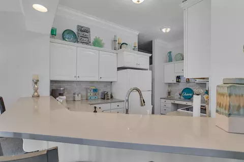 Kitchen - 442 Constitution, Brooklyn, MI 49230 photo 4 of 6