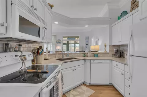 Kitchen - 442 Constitution, Brooklyn, MI 49230 photo 2 of 6