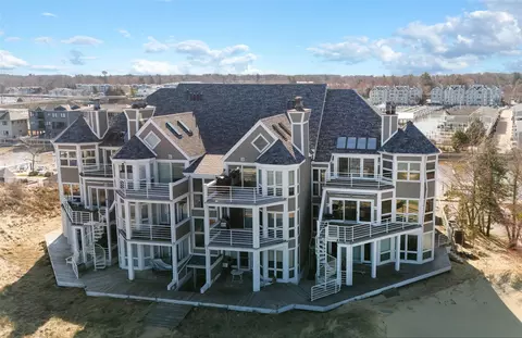 330 Lake #23, New Buffalo, MI 49117