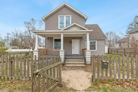 1479 Hoyt, Muskegon, MI 49442