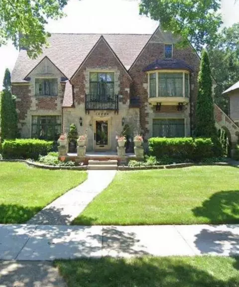 19445 Shrewsbury, Detroit, MI 48221