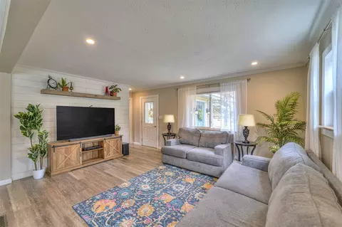Living - 6535 Rives Jct, Jackson, MI 49201 photo 1 of 1