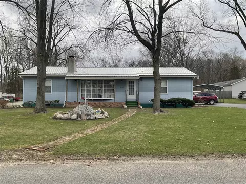 52421 Arnold, Dowagiac, MI 49047