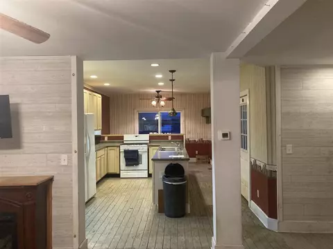 Kitchen - 133 E Ml, Athens, MI 49011 photo 1 of 2