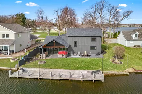 2438 Ash Te Wette Bch, Hillsdale, MI 49242