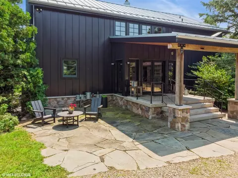 12801 Hills, Buchanan, MI 49107