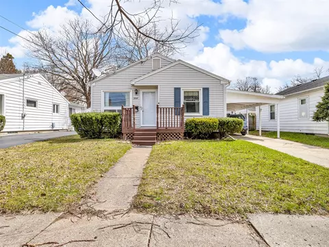 2707 Forest, Lansing, MI 48910