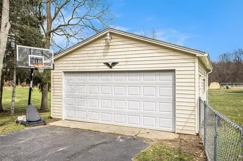 2350 Hatch, Jackson, MI 49201 photo 24