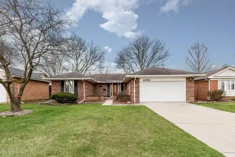 43951 Bannnockburn, Canton, MI 48187