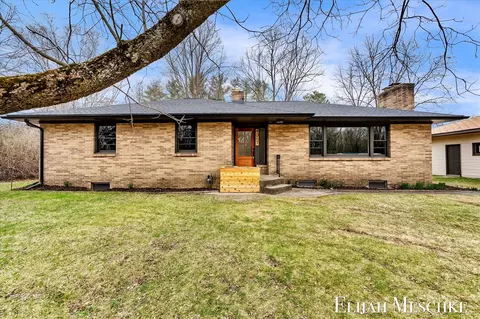 4067 Luxford, Comstock Park, MI 49321