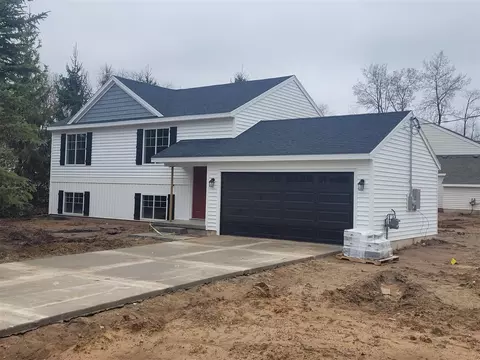 122 E Clark, Grant, MI 49327 photo 3