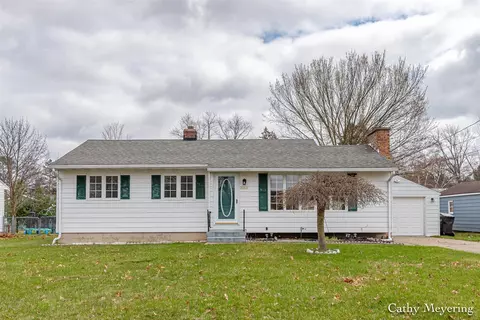 3660 Grape, Grand Rapids, MI 49525