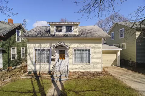 1013 High, Manistee, MI 49660