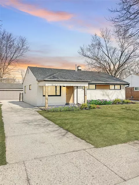 11239 Edgemont, Warren, MI 48089