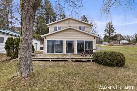 10783 Simpson West Private, Greenville, MI 48838