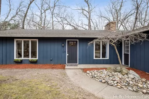 7269 Thorncrest, Ada, MI 49301 photo 3