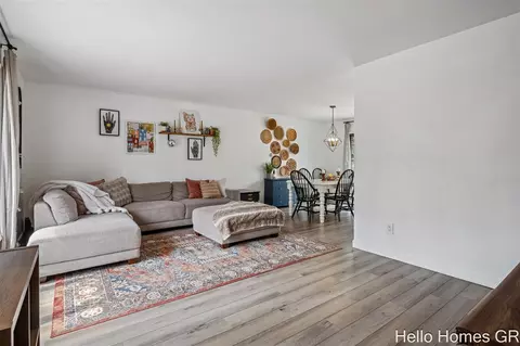 7269 Thorncrest, Ada, MI 49301 photo 8