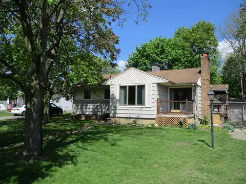121 Wilkinson, Chelsea, MI 48118