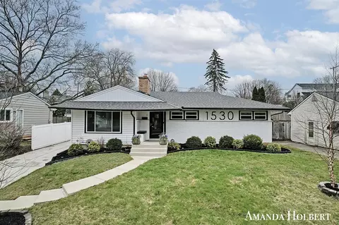 1530 Sherwood, East Grand Rapids, MI 49506