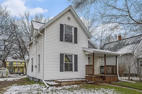 804 Lincoln, Jackson, MI 49202