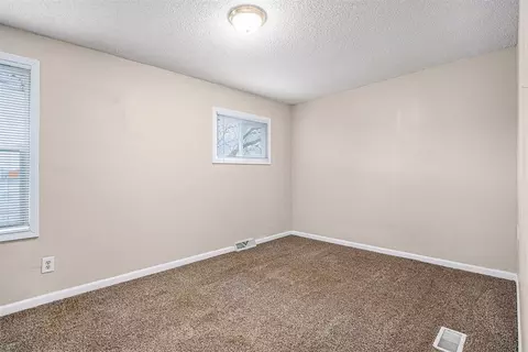 Bedroom - 903 Maple, Three Rivers, MI 49093 photo 2 of 6