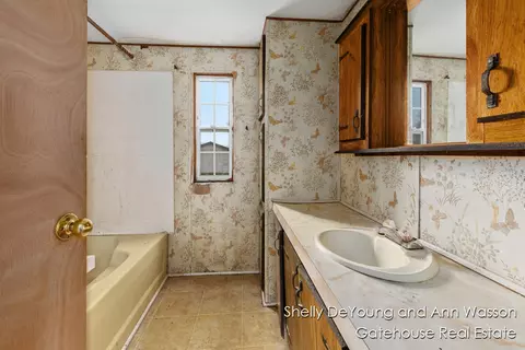 4709 S Derby, Sidney, MI 48885 photo 11