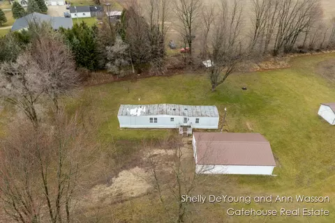 4709 S Derby, Sidney, MI 48885 photo 22