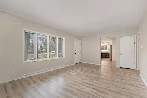 111 Collindale, Walker, MI 49534 photo 5