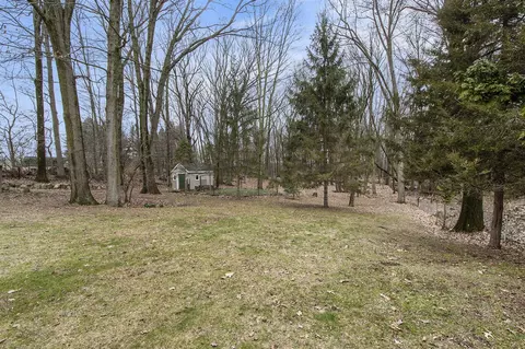 111 Collindale, Walker, MI 49534 photo 28