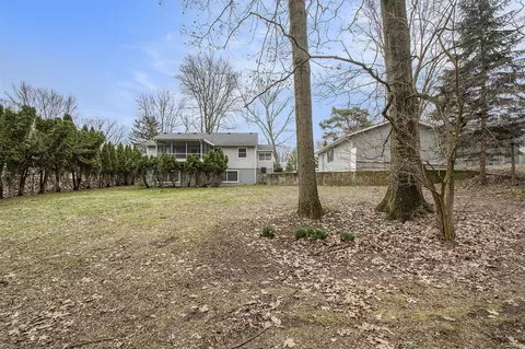 111 Collindale, Walker, MI 49534 photo 27
