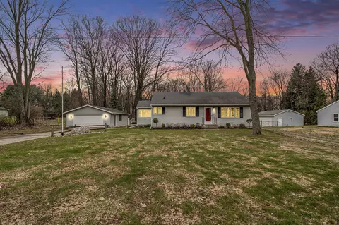 111 Collindale, Walker, MI 49534