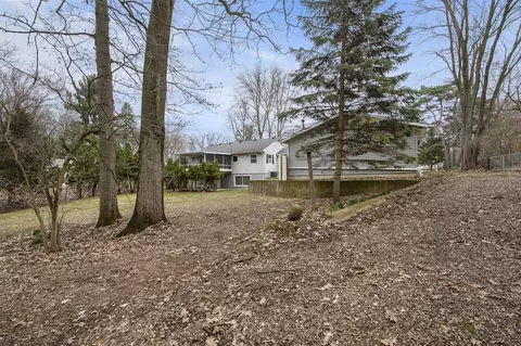111 Collindale, Walker, MI 49534 photo 26