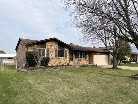 Exterior - 29212 E Nottingham, Warren, MI 48092 photo 3 of 5