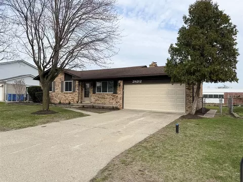 Exterior - 29212 E Nottingham, Warren, MI 48092 photo 2 of 5