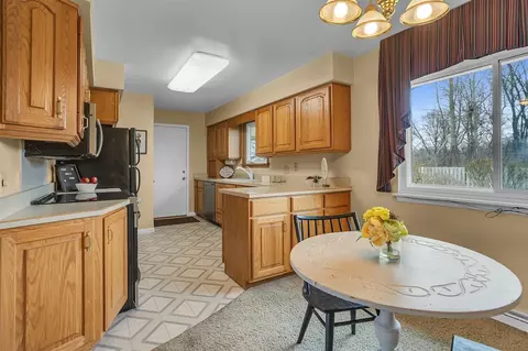 2145 Noon, Jackson, MI 49201 photo 9