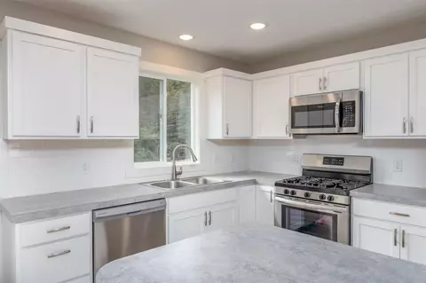 Kitchen - 20645 Rolling Hls, Big Rapids, MI 49307 photo 3 of 4