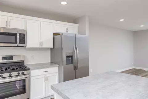 Kitchen - 20645 Rolling Hls, Big Rapids, MI 49307 photo 4 of 4
