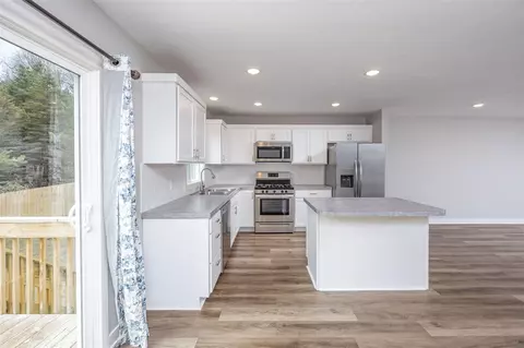 Kitchen - 20645 Rolling Hls, Big Rapids, MI 49307 photo 1 of 4