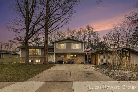 2308 Edgewood, Grand Rapids, MI 49546