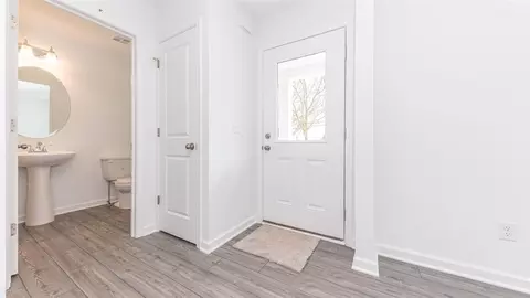 Entry Way - 809 Maltby, Jackson, MI 49202 photo 1 of 1