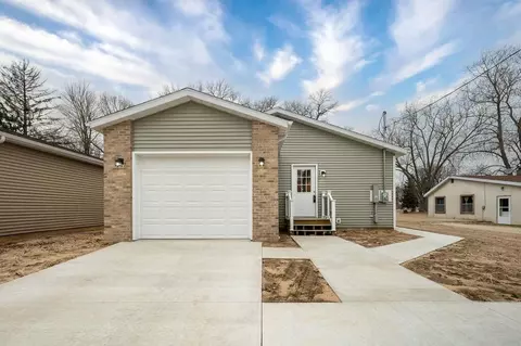 308 Hillview, Buchanan, MI 49107