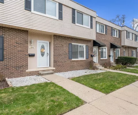 504 Estrada, Belleville, MI 48111