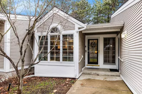 3327 Woodwind #40, Grand Rapids, MI 49525
