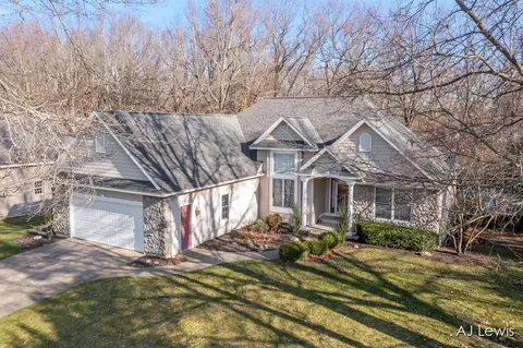 15879 Ridgefield, Grand Haven, MI 49417