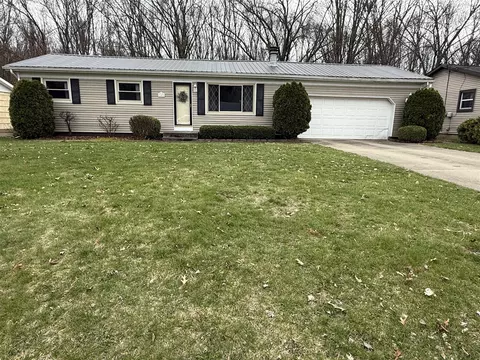 142 Dundee, Battle Creek, MI 49014